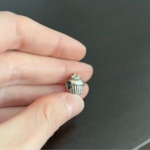 Pandora Cupcake Charm